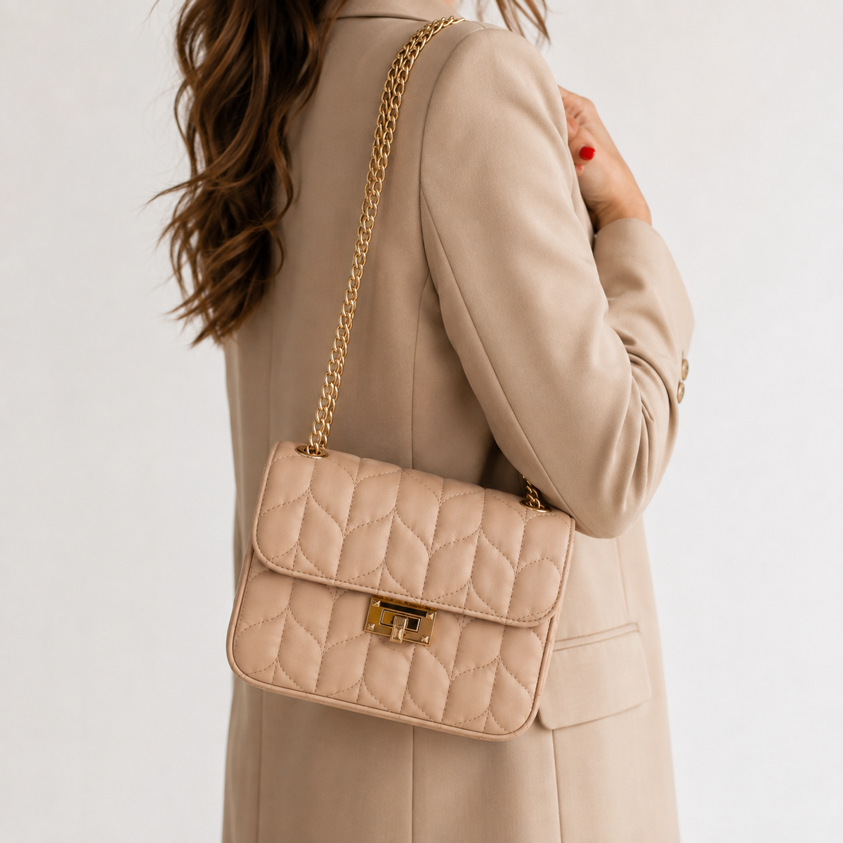 Borsa Ginevra – Borsa a Spalla Trapuntata con Catena Dorata