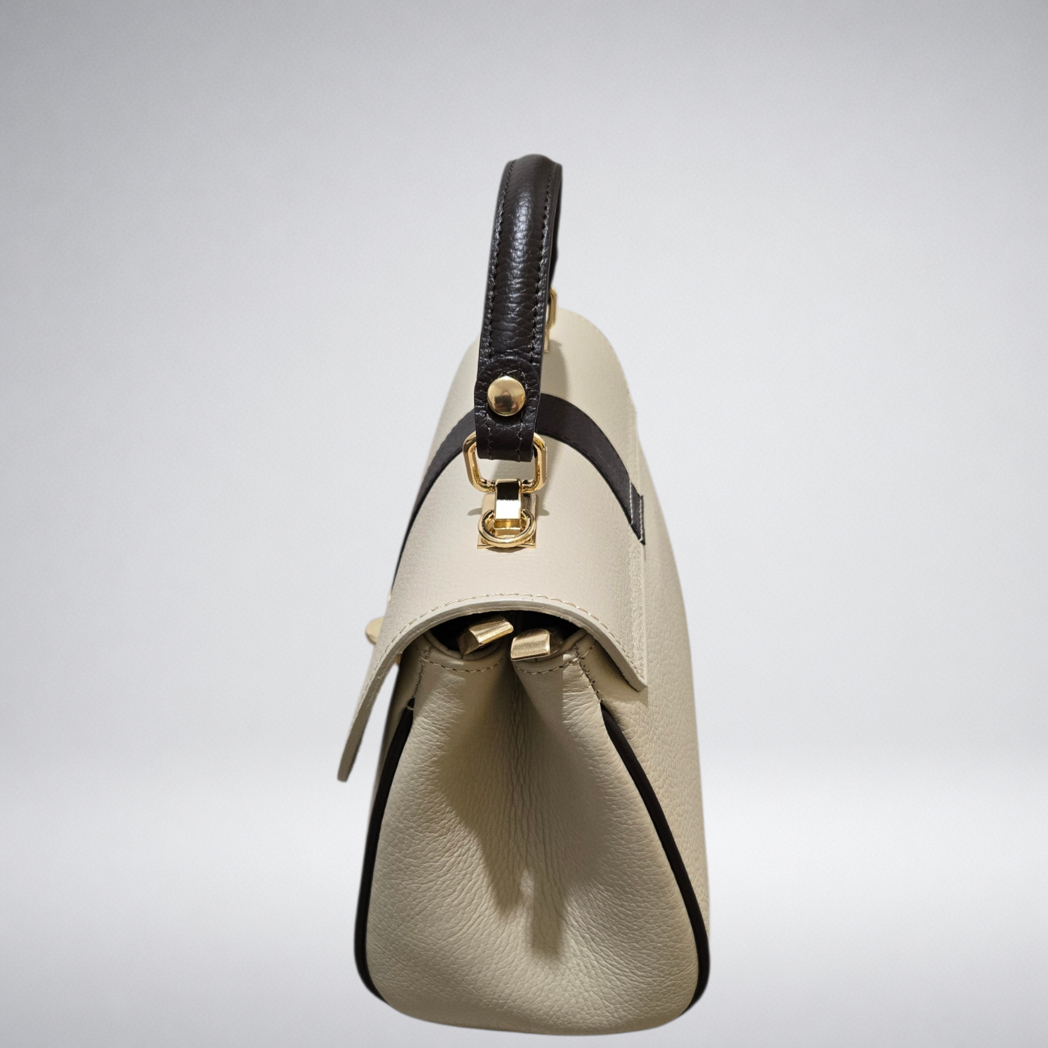 Borsa Genny – Borsa a mano in pelle bicolore con chiusura gioiello